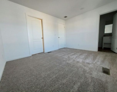 1624 Palm Street - Photo Thumbnail 10