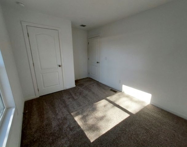 1624 Palm Street - Photo Thumbnail 7