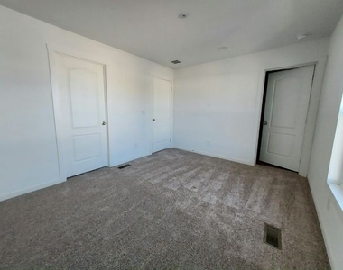 1624 Palm Street - Photo Thumbnail 2