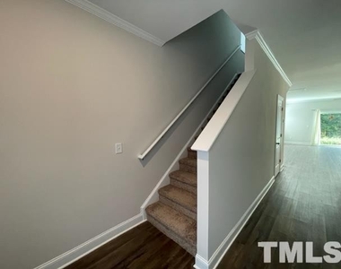 6806 Eddy Point Lane - Photo Thumbnail 2