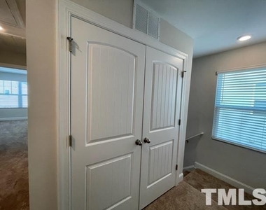 6806 Eddy Point Lane - Photo Thumbnail 19