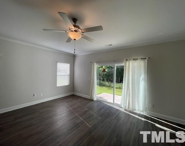 6806 Eddy Point Lane - Photo Thumbnail 4