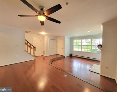 11742 Rockaway Lane - Photo Thumbnail 6