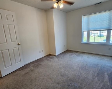 276 Weatherford Way - Photo Thumbnail 25