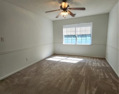 276 Weatherford Way - Photo Thumbnail 4