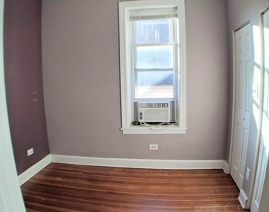 2856 N Hamlin Avenue - Photo Thumbnail 6