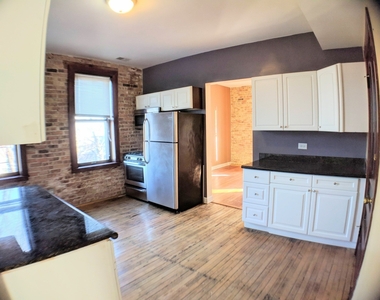 2856 N Hamlin Avenue - Photo Thumbnail 9