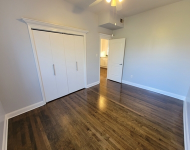 4552 N Claremont Avenue - Photo Thumbnail 19