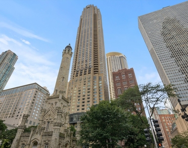 800 N Michigan Avenue - Photo Thumbnail 1