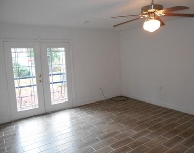 1278 Lockwood Drive Sw - Photo Thumbnail 7