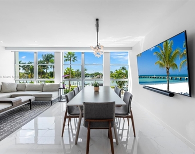 5055 Collins Ave - Photo Thumbnail 1