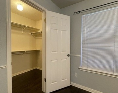 11110 Sadler Grove - Photo Thumbnail 5