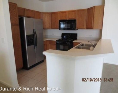 2275 Aurora Drive #25 - Photo Thumbnail 2