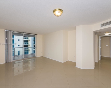 17275 Collins Ave Apt 711 - Photo Thumbnail 10