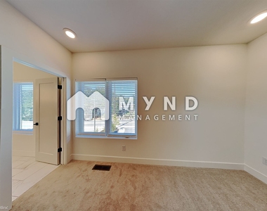 1537 Millwood Place - Photo Thumbnail 20