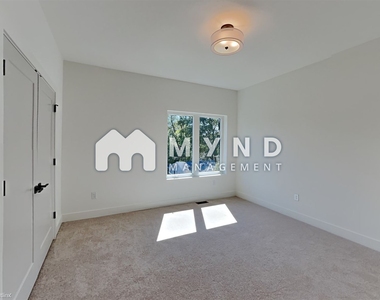 1537 Millwood Place - Photo Thumbnail 29