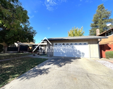 6149 Hilltree Ave - Photo Thumbnail 1