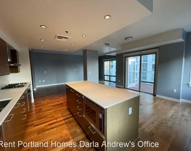 1310 Nw Naito Parkway #508 - Photo Thumbnail 10