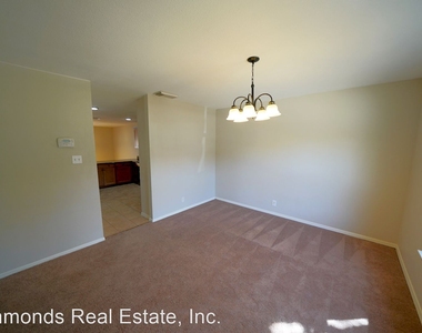 7639 Cascade Oak Dr - Photo Thumbnail 10