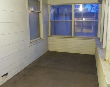 2874 Crown Point Ave - Photo Thumbnail 10