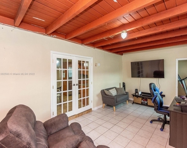 7312 Nw 58th Ct - Photo Thumbnail 23