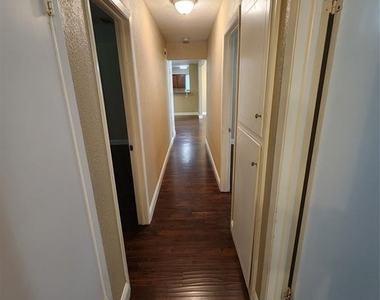 2825 Norwood Lane - Photo Thumbnail 21