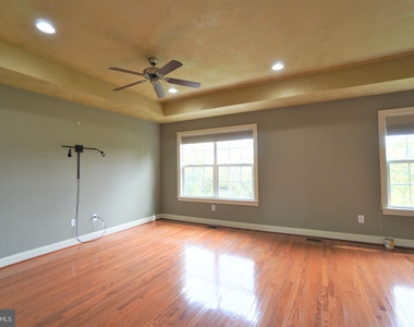 3213 Meadow View Circle - Photo Thumbnail 15