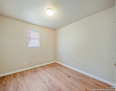 7802 Kingsbury Way #1 - Photo Thumbnail 22