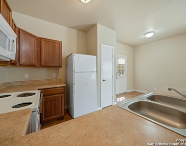 7802 Kingsbury Way #1 - Photo Thumbnail 9