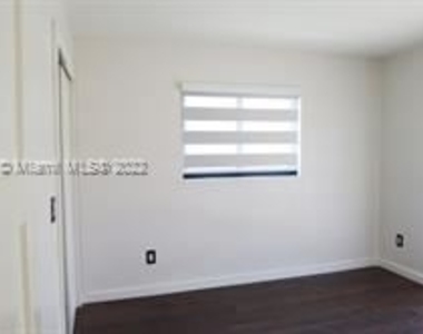 1415 W Camino Real # 0 - Photo Thumbnail 5