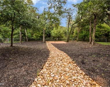 6703 Silvermine Dr, Austin, Tx - Photo Thumbnail 4