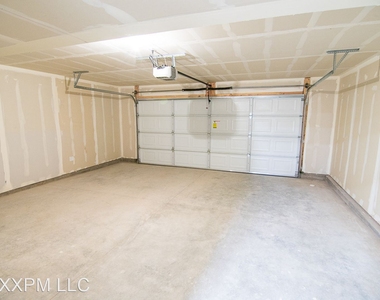 16847 N Macabee Beach Ln, #1 - Photo Thumbnail 7