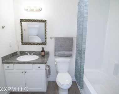 16847 N Macabee Beach Ln, #1 - Photo Thumbnail 6