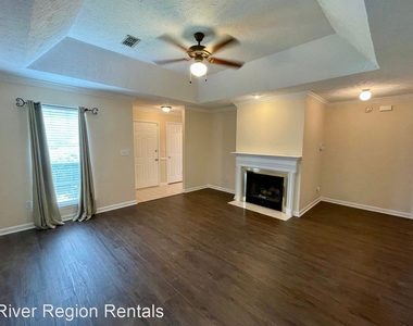 8229 Royal Oak Court - Photo Thumbnail 2