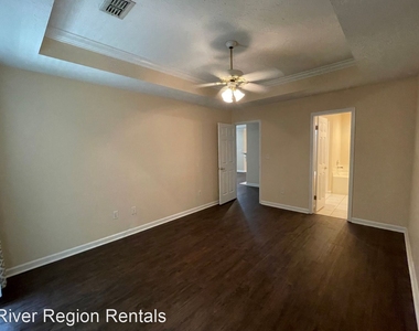 8229 Royal Oak Court - Photo Thumbnail 12