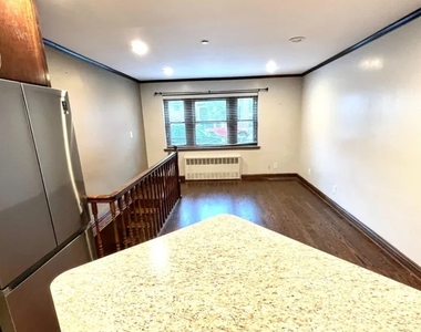 31-56 44th Street - Photo Thumbnail 4