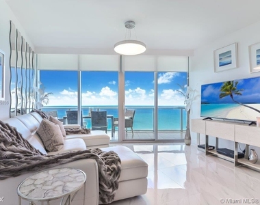 17001 Collins Ave - Photo Thumbnail 8