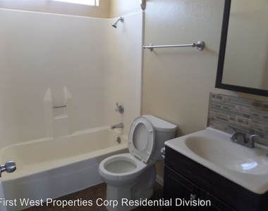 4404 Plaza Vista Unit D - Photo Thumbnail 7