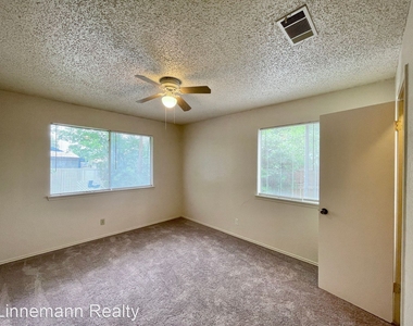 2210 Shoemaker Drive - Photo Thumbnail 14