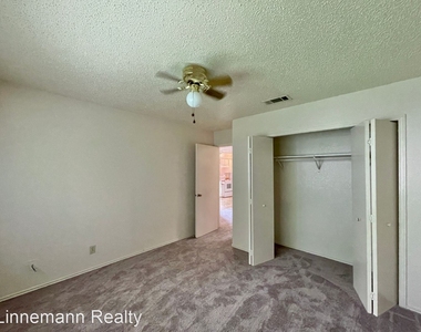 2210 Shoemaker Drive - Photo Thumbnail 18