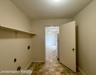 2210 Shoemaker Drive - Photo Thumbnail 13