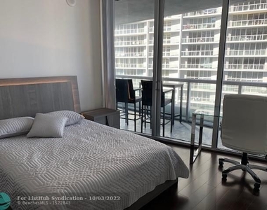 495 Brickell Ave - Photo Thumbnail 11