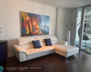 495 Brickell Ave - Photo Thumbnail 7