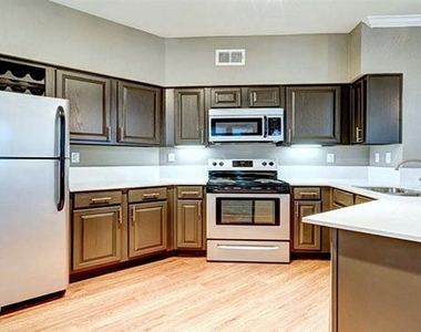 670 Louis Henna Blvd Round Rock - Photo Thumbnail 1