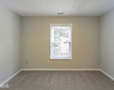 4815r Roswell Mill Drive - Photo Thumbnail 26