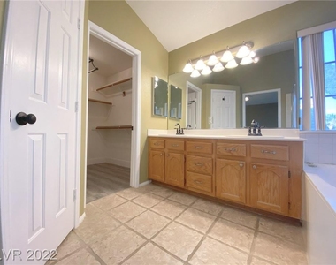 8013 Coral Point Avenue - Photo Thumbnail 29