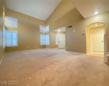 8013 Coral Point Avenue - Photo Thumbnail 6