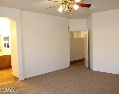 4728 Bell Canyon Court - Photo Thumbnail 17