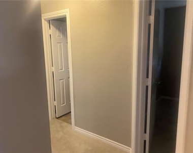 1209 W Griggs Way - Photo Thumbnail 14