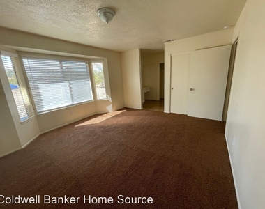 10246 Arroyo Ave. - Photo Thumbnail 4